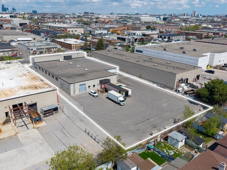 137 Bentworth Ave, Toronto, ON for lease - Building Photo - Image 2 of 2