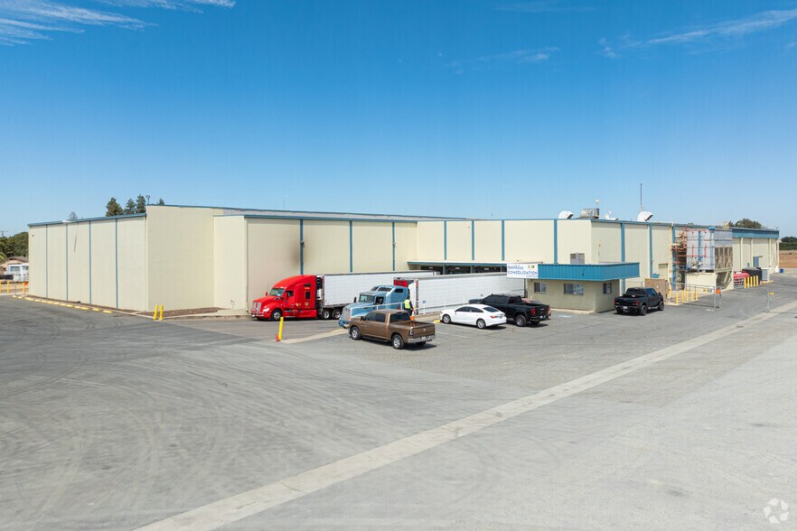 970 E Myer Ave, Exeter, CA for sale - Primary Photo - Image 1 of 1