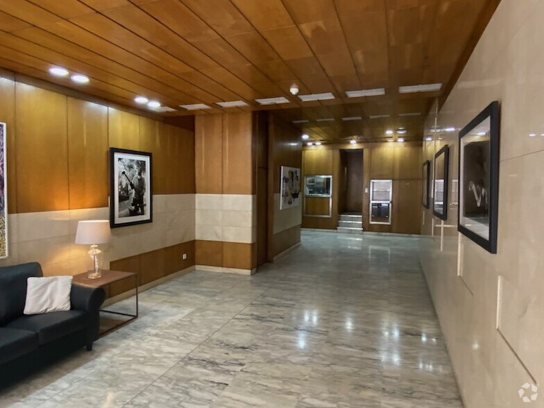 Calle Ferraz, 50, Madrid, Madrid for lease - Building Photo - Image 3 of 8