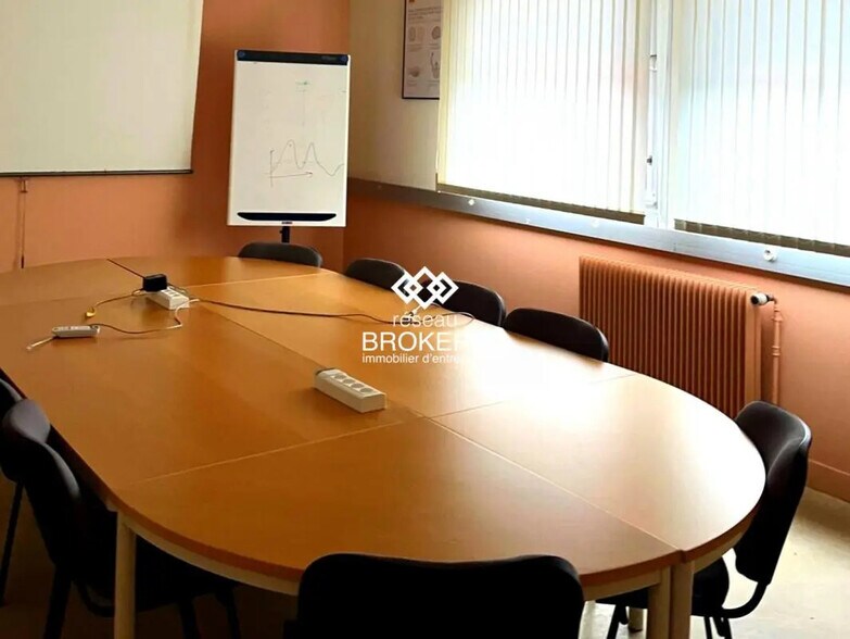 Office in Orléans for lease - Interior Photo - Image 1 of 30