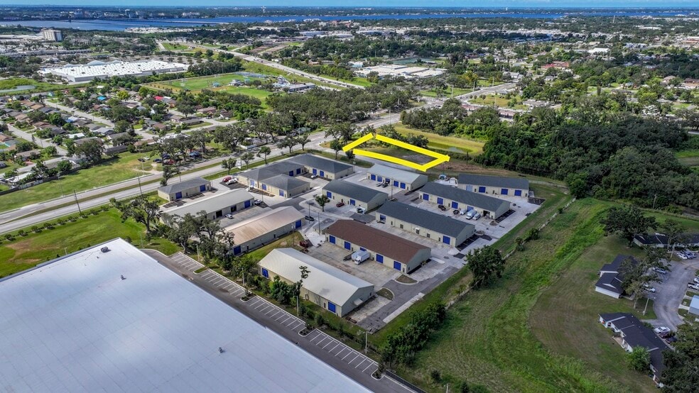 606 17th St E, Palmetto, FL for lease - Building Photo - Image 2 of 2