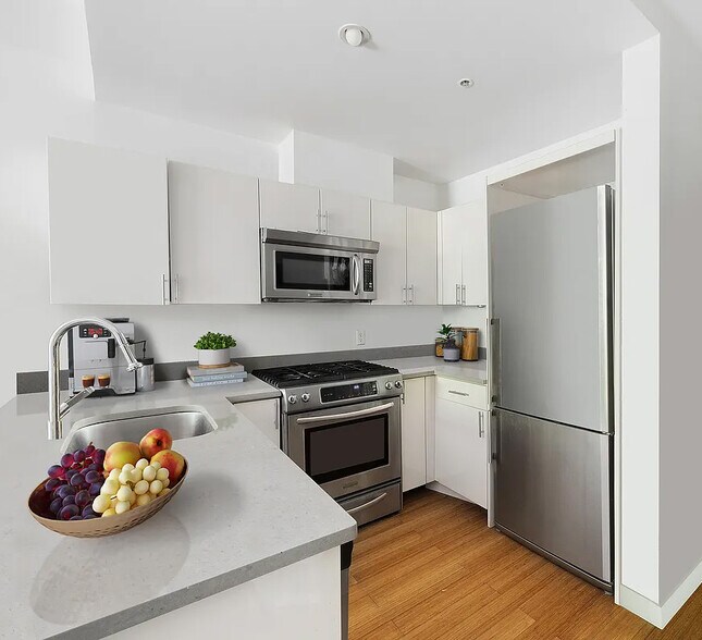 294 Ainslie St, Brooklyn, NY for sale - Building Photo - Image 3 of 9