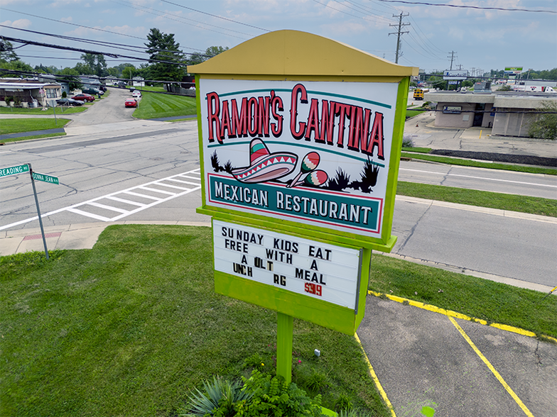 1061 Reading Rd, Mason, OH for sale - Building Photo - Image 2 of 12