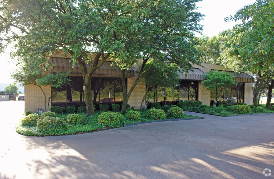 1504 Falcon Dr, DeSoto, TX for sale - Building Photo - Image 3 of 3