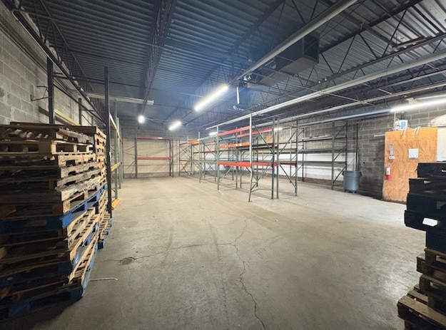 73 Nancy St, West Babylon, NY for lease - Building Photo - Image 3 of 4