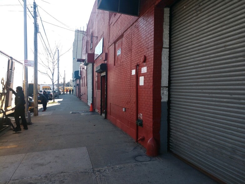 314 Junius St, Brooklyn, NY for lease - Building Photo - Image 1 of 7