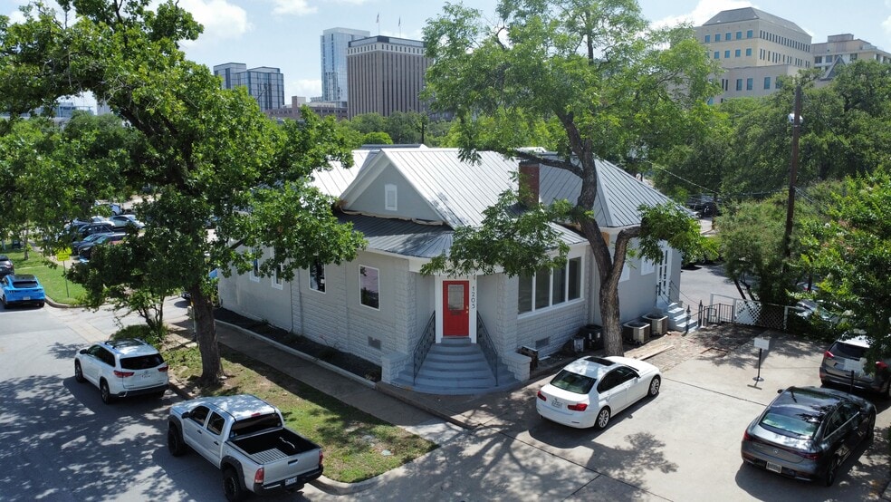 1205 Rio Grande St, Austin, TX for lease - Building Photo - Image 2 of 23