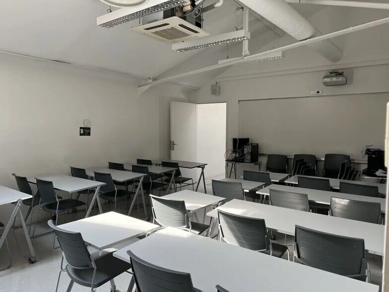 35-37 Rue Gabriel Péri, Issy-les-Moulineaux for lease - Building Photo - Image 2 of 11