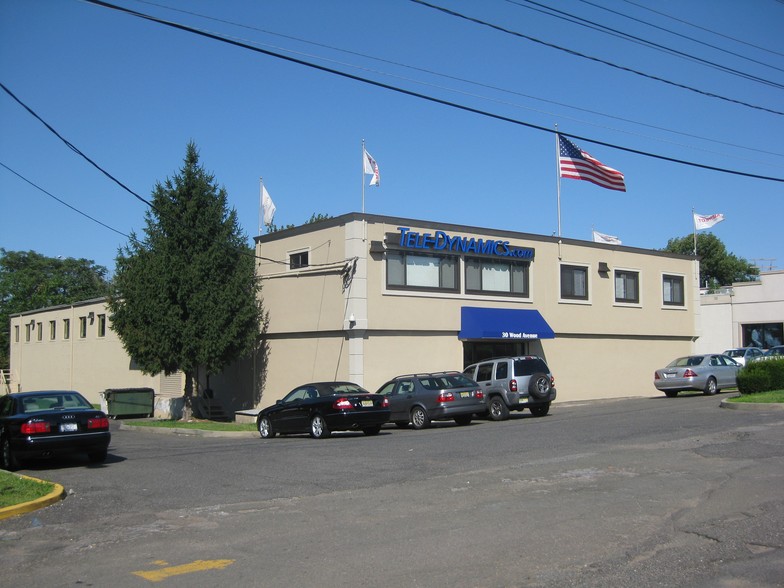 30 Wood Ave, Secaucus, NJ for lease - Building Photo - Image 3 of 12