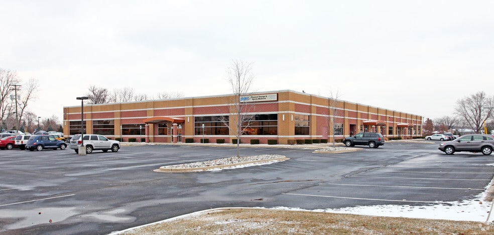 33464 Schoenherr Rd, Sterling Heights, MI for lease - Building Photo - Image 3 of 7