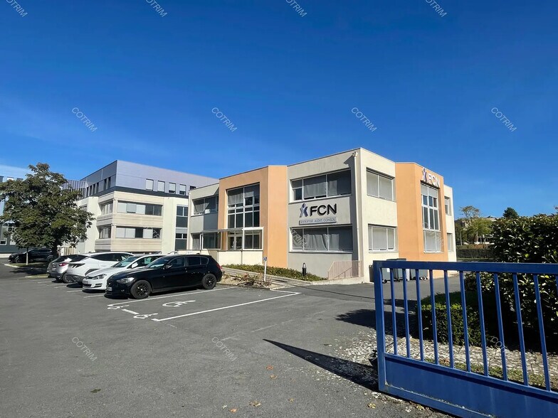 7 Rue Gabriel Voisin, Reims for lease - Building Photo - Image 1 of 4