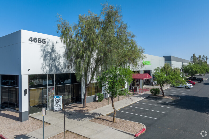 4655 W McDowell Rd, Phoenix, AZ for lease - Building Photo - Image 3 of 6