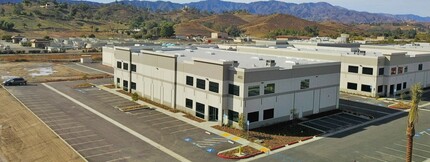 465 Birch St, Lake Elsinore, CA for lease Building Photo- Image 1 of 1