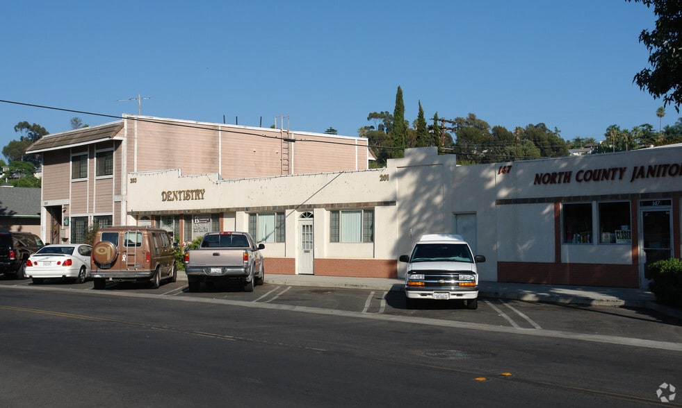 201-203 E Broadway, Vista, CA for sale - Building Photo - Image 3 of 13