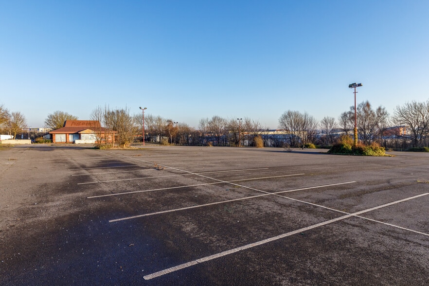 Foresters Way, Derby for sale - Primary Photo - Image 1 of 11