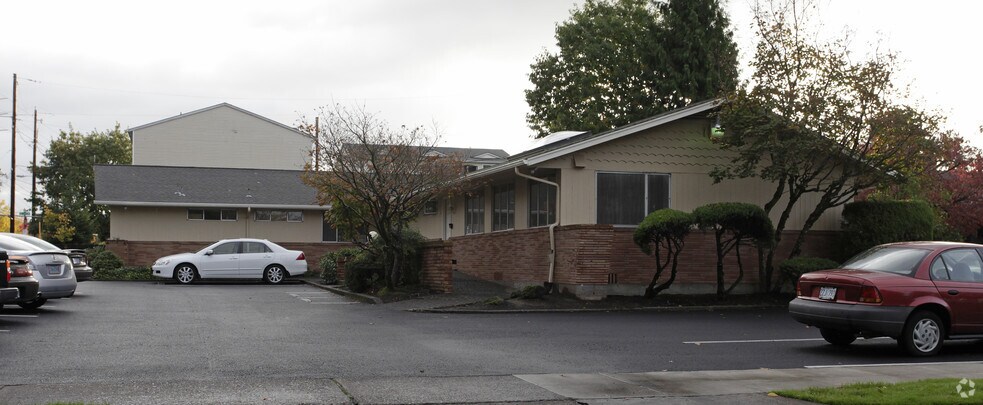 7656 SE Division St, Portland, OR for sale - Building Photo - Image 2 of 2