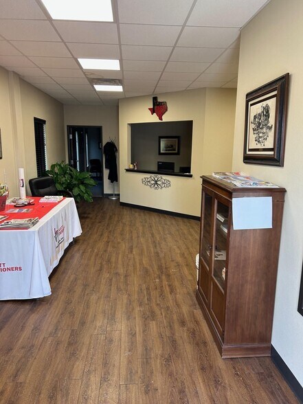 206 W Commerce St, Mexia, TX for sale - Interior Photo - Image 3 of 12