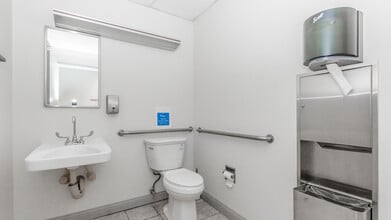 1508-1512 E 53rd St, Chicago, IL for lease Interior Photo- Image 2 of 9