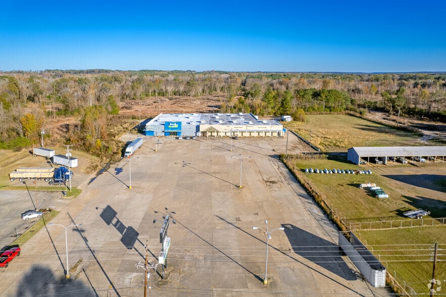 902 W Main St, Homer, LA for sale - Aerial - Image 2 of 4