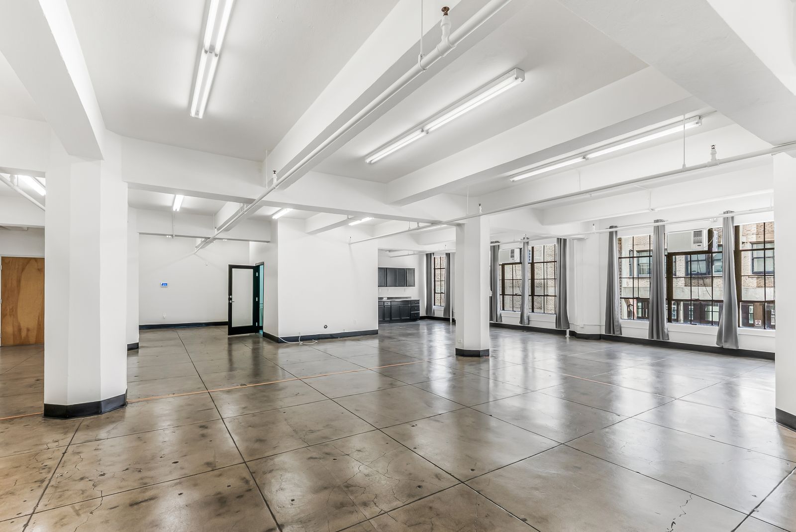 814-818 S Broadway, Los Angeles, CA for lease Interior Photo- Image 1 of 19