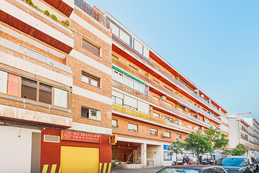 in Madrid, Madrid for sale - Primary Photo - Image 1 of 1