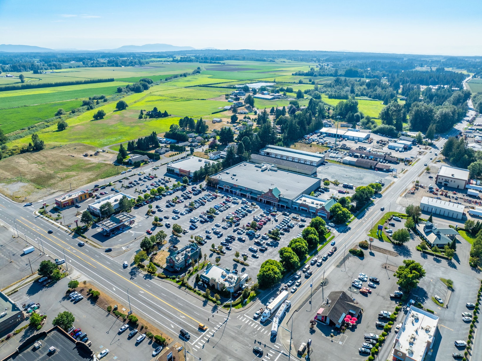 8071 Guide Meridian Rd, Lynden, WA for lease Building Photo- Image 1 of 2