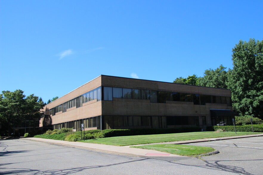 1781 Highland Ave, Cheshire, CT for lease - Building Photo - Image 1 of 10