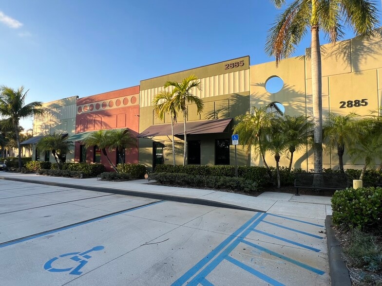 2885 Jupiter Park Dr, Jupiter, FL for lease - Building Photo - Image 2 of 4