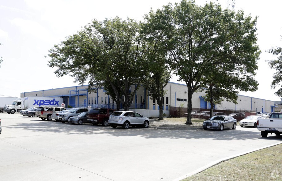 3200 E Avenue E, Arlington, TX for sale - Primary Photo - Image 1 of 1