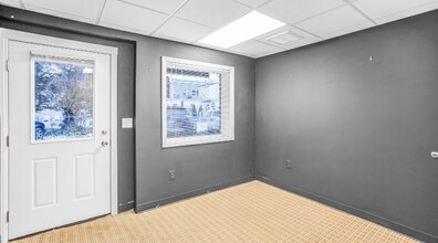 146 S Country Rd, Bellport Village, NY for lease Interior Photo- Image 1 of 3