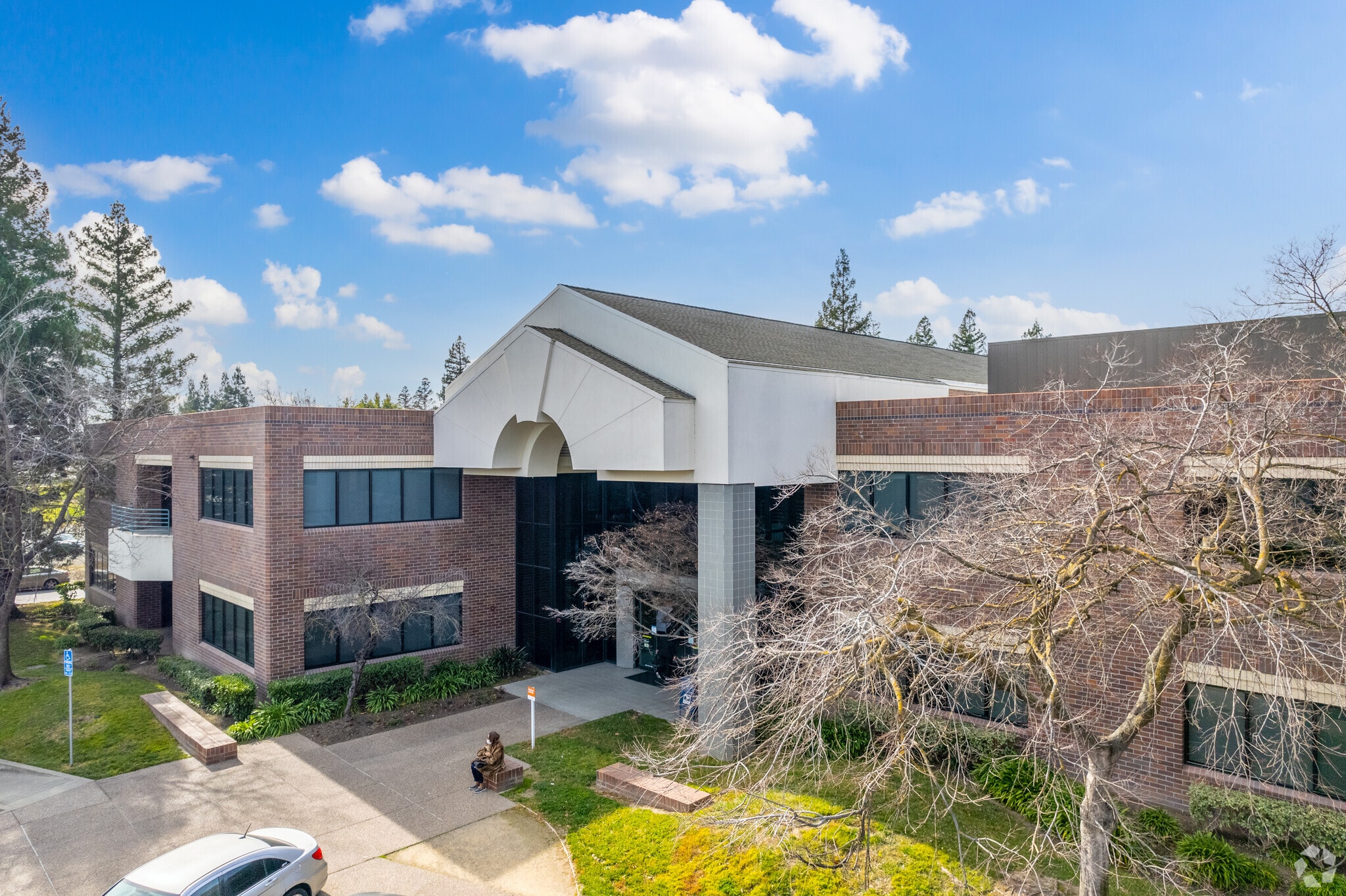 8120 Timberlake Way, Sacramento, CA for lease Primary Photo- Image 1 of 12