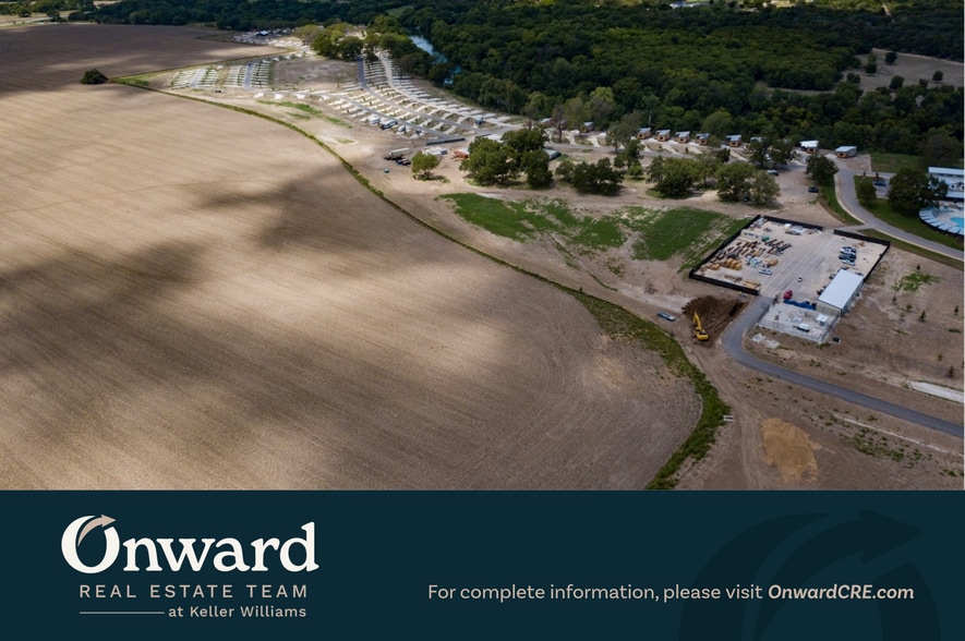 1300 Lake Shore, Waco, TX for sale - Building Photo - Image 2 of 22