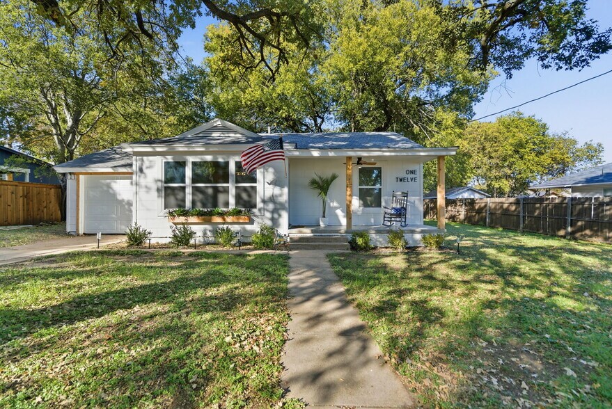 112 W Akard St, Weatherford, TX for sale - Building Photo - Image 1 of 33