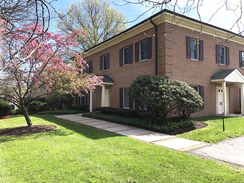 300 Stony Brook Ct, Newburgh, NY for sale - Building Photo - Image 1 of 1