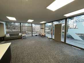 2082-2084 S State St, Ann Arbor, MI for lease Interior Photo- Image 1 of 19