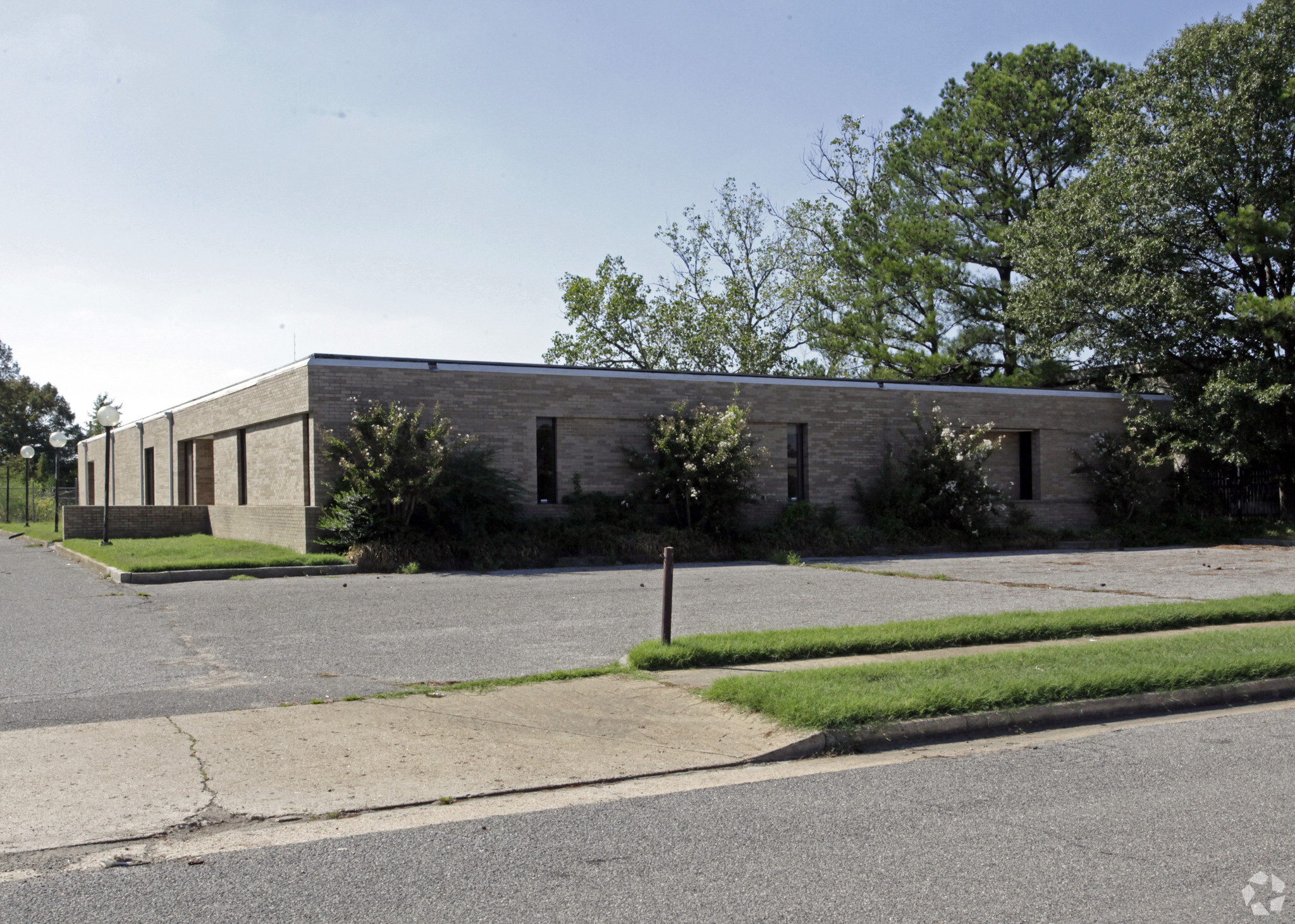 3121 Directors Row, Memphis, TN for sale Primary Photo- Image 1 of 1