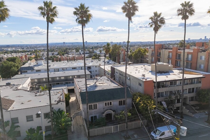7360 Hollywood Blvd, Los Angeles, CA for sale - Building Photo - Image 3 of 21