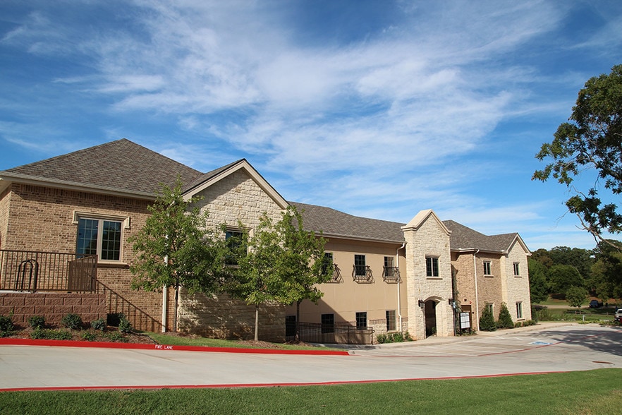 1008 S Bryant Ave, Edmond, OK for lease - Primary Photo - Image 3 of 10