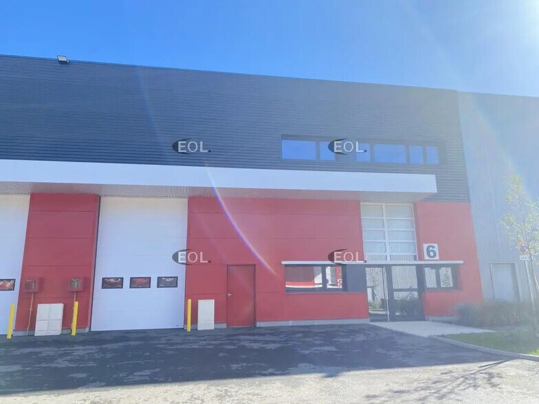 Industrial in Heyrieux for lease - Building Photo - Image 2 of 12