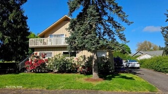 490 Walnut Ln, Eugene OR - Duplex Property
