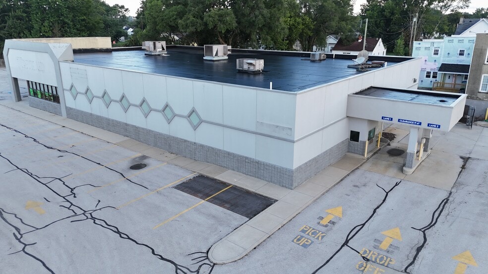 306 W Water St, Oak Harbor, OH for lease - Building Photo - Image 3 of 12