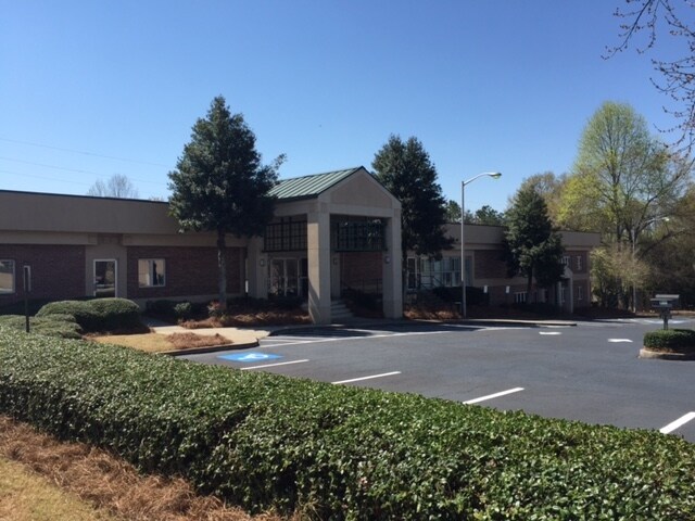 800 Jesse Jewell Pky SW, Gainesville, GA for sale Building Photo- Image 1 of 1