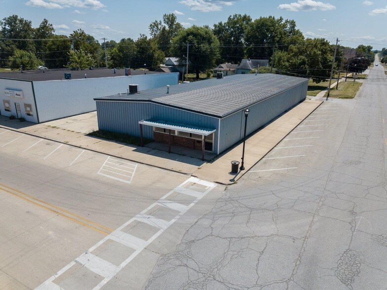 110 E Gracia Ave, Marceline, MO 64658