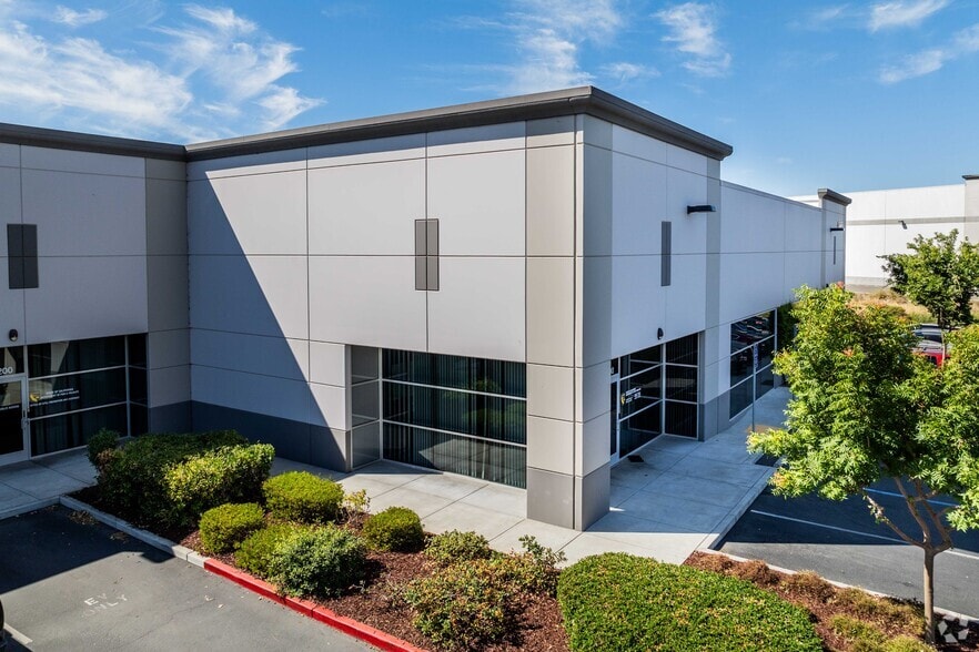 2825 Cordelia Rd, Fairfield, CA for lease - Building Photo - Image 3 of 4