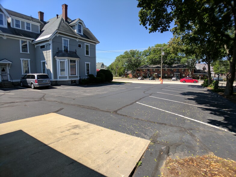 573 Pine St, Manchester, NH for lease - Building Photo - Image 2 of 33