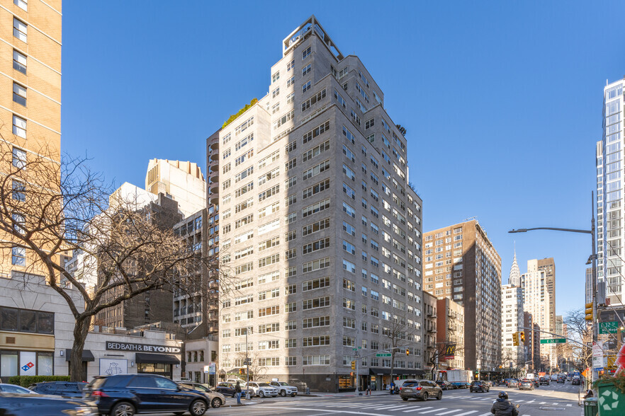 165 E 32nd St, New York, NY for sale - Primary Photo - Image 1 of 1