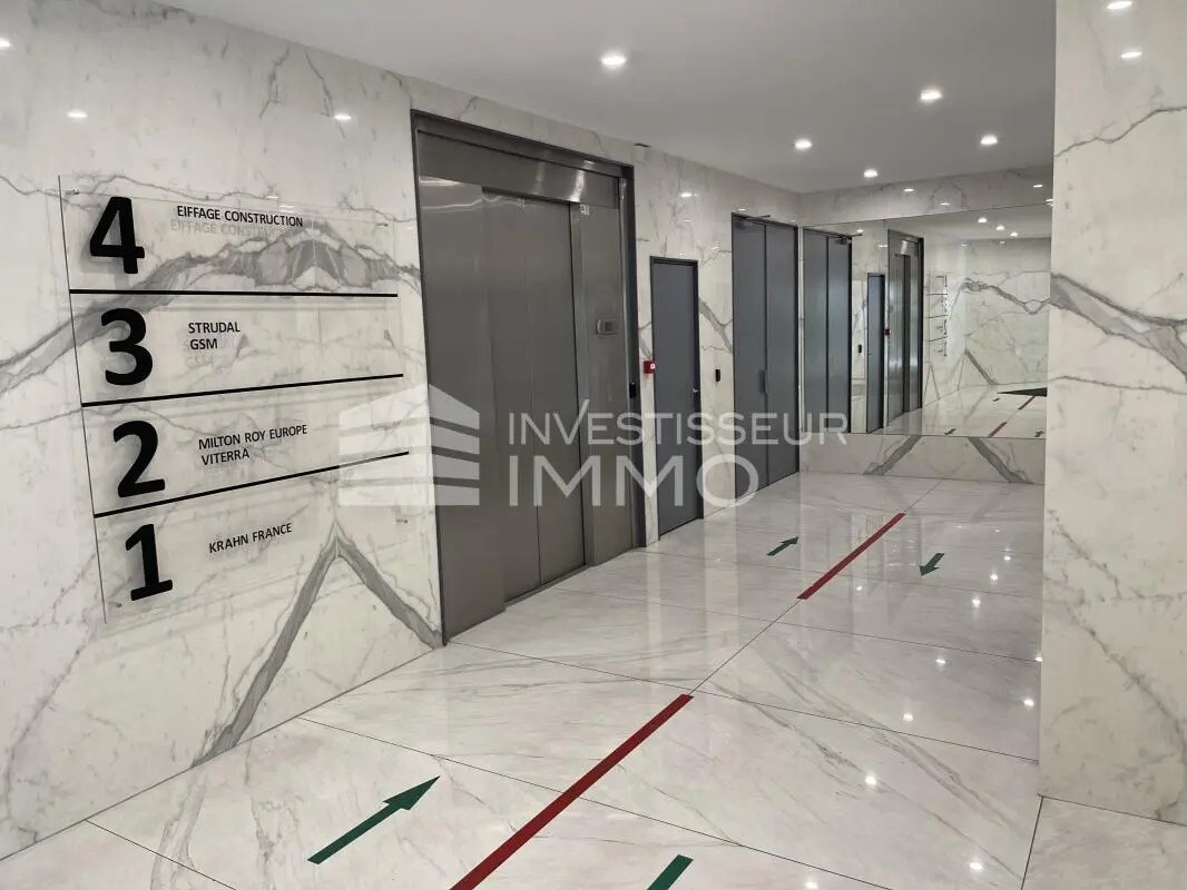 Office in Avon for lease Lobby- Image 1 of 2