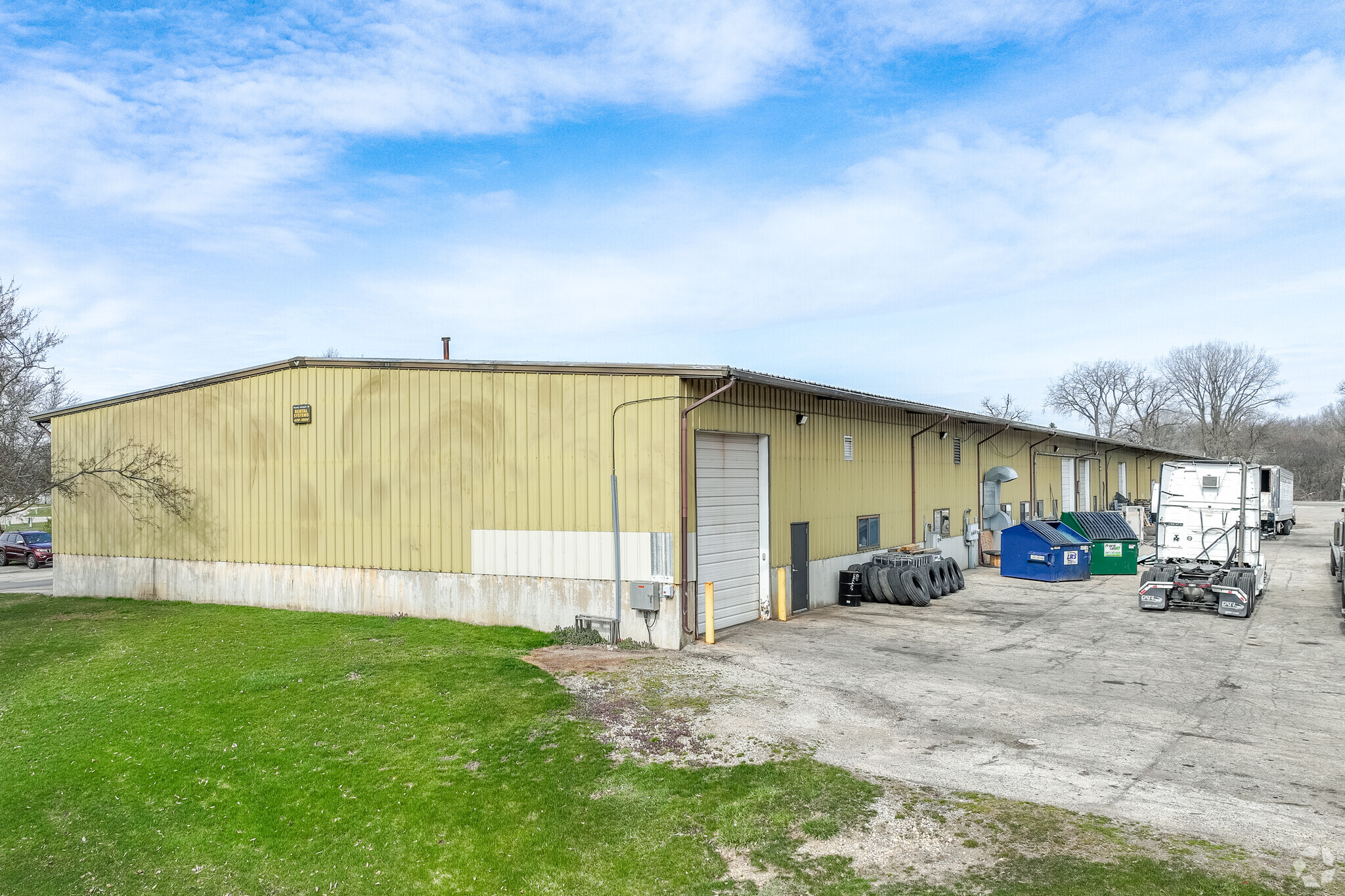 11414 Smith Dr, Huntley, IL for lease Building Photo- Image 1 of 14