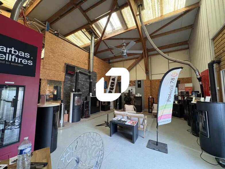 Office in Jouars-Pontchartrain for lease - Interior Photo - Image 3 of 10