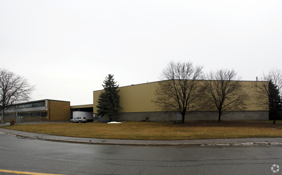 2-8 Holtby Ave, Brampton, ON for lease - Building Photo - Image 3 of 6